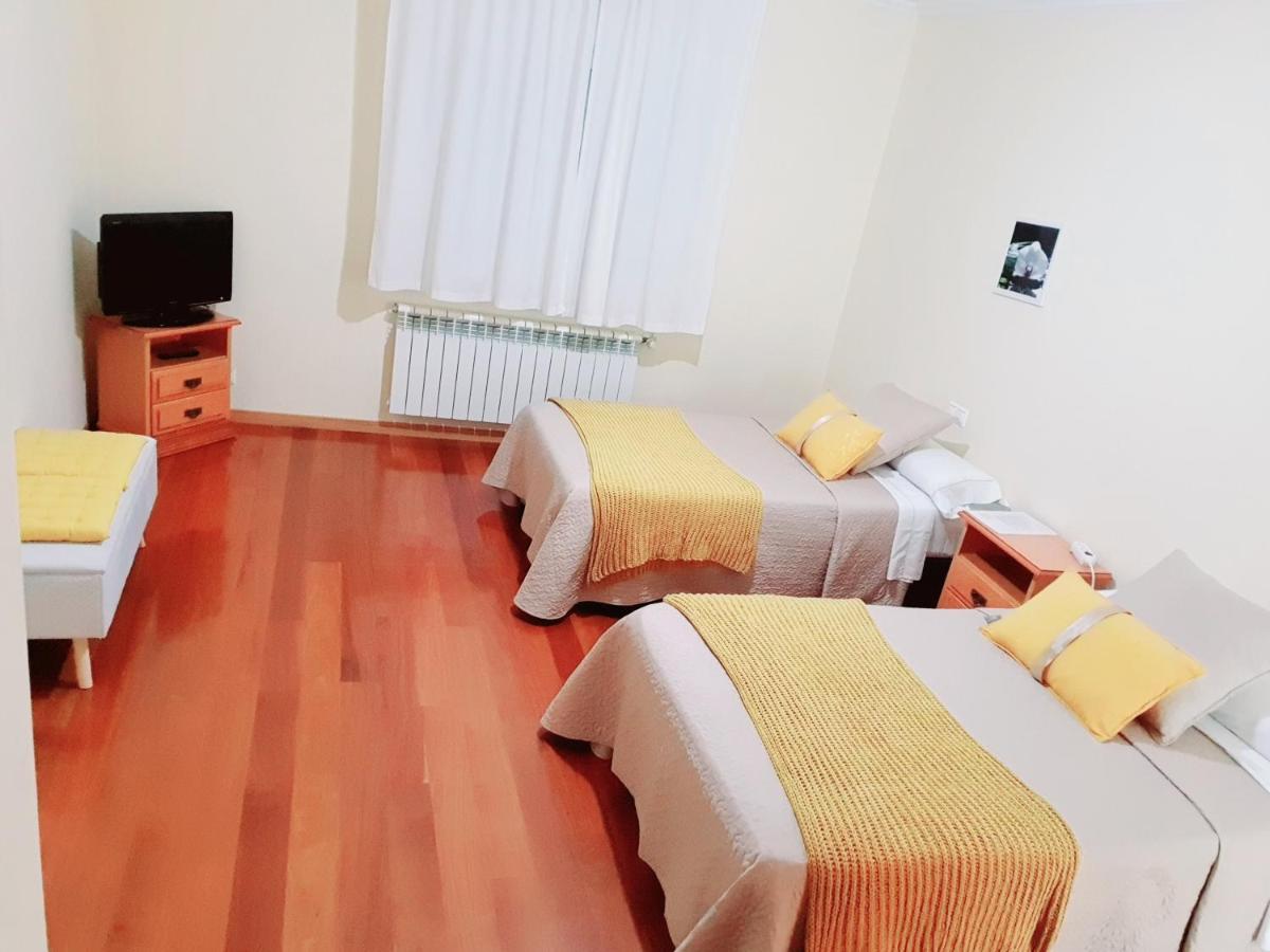 Hotel Estrella Do Camino à Caldas De Reis Extérieur photo