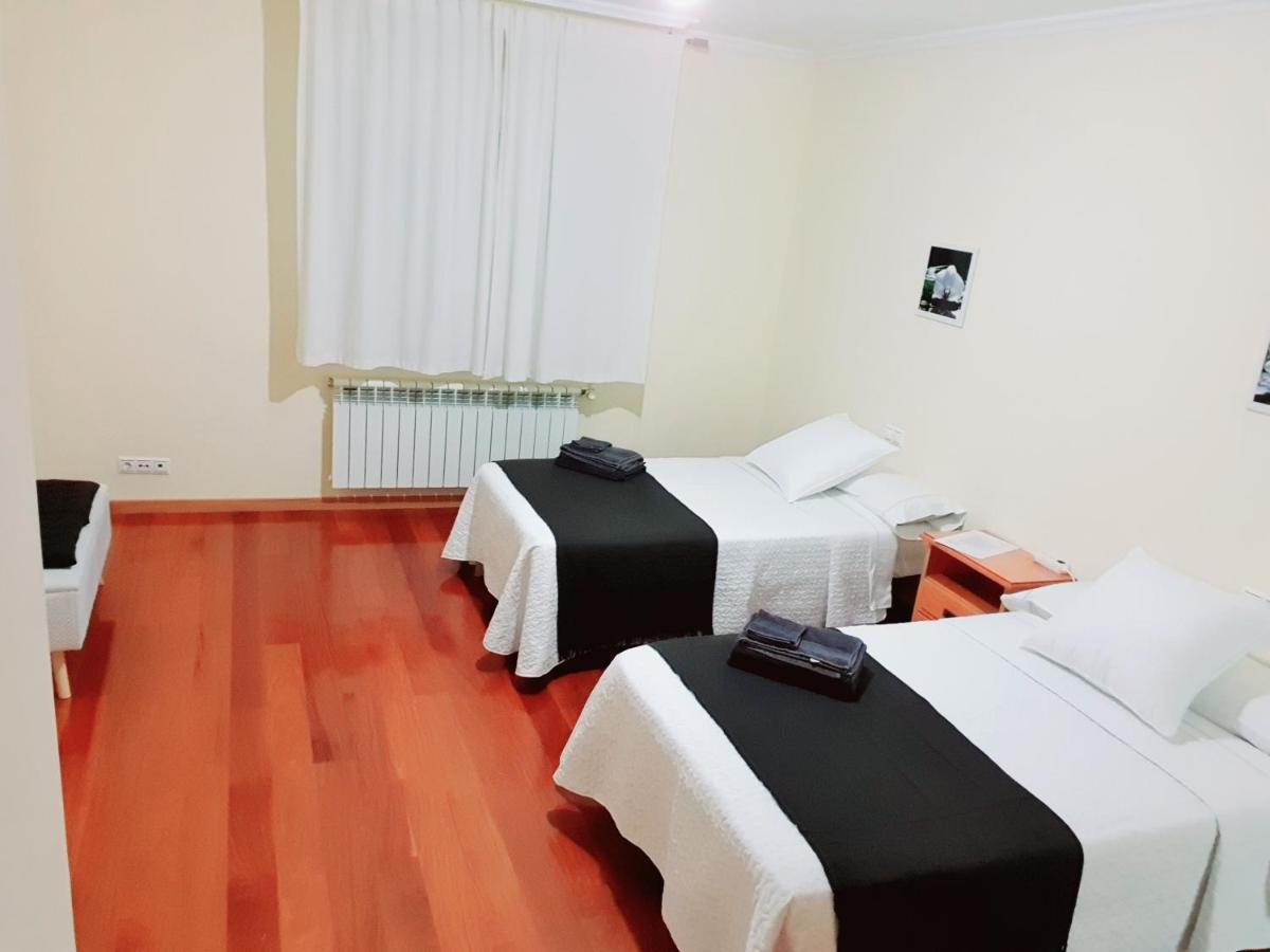 Hotel Estrella Do Camino à Caldas De Reis Extérieur photo