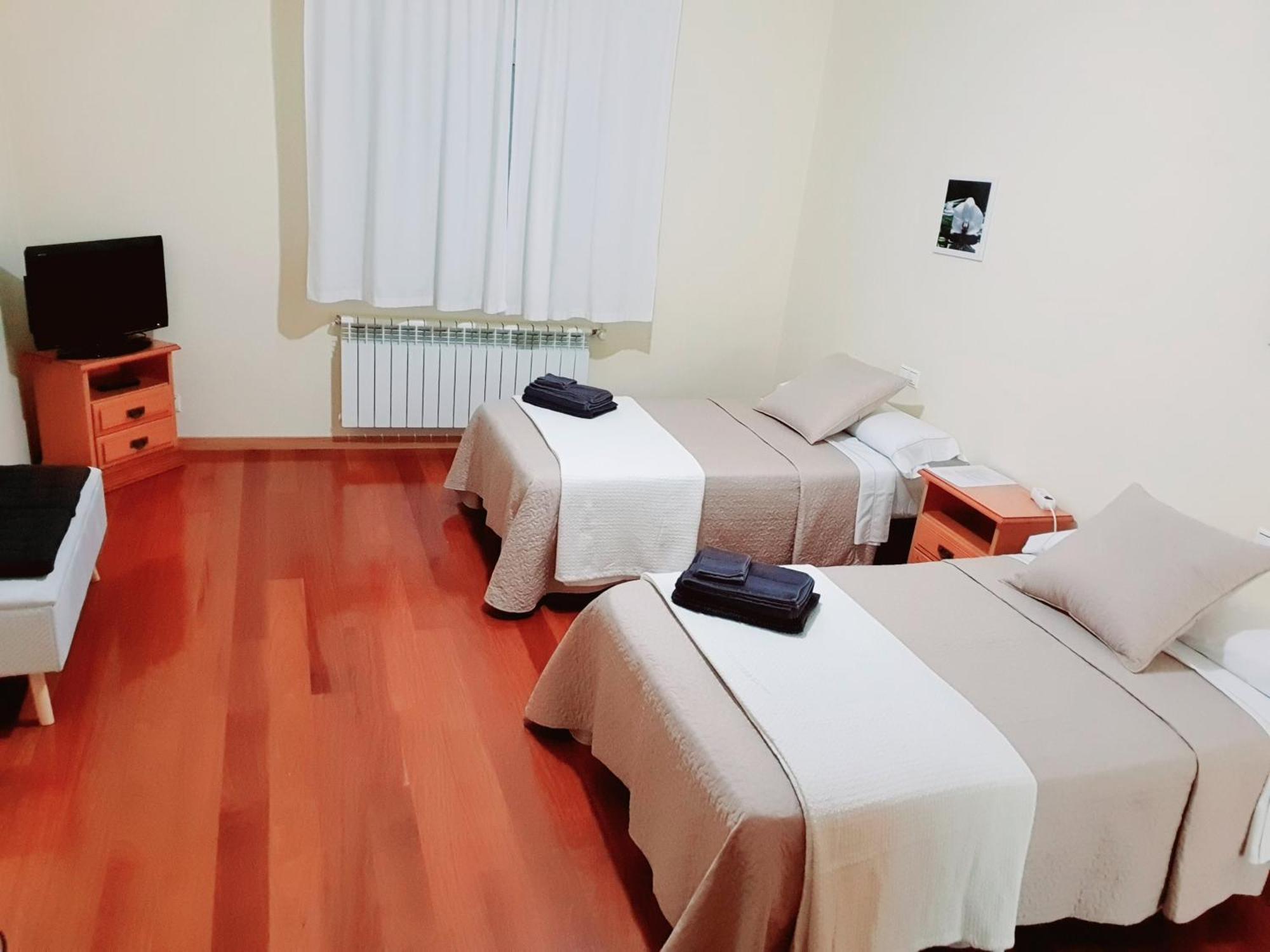 Hotel Estrella Do Camino à Caldas De Reis Chambre photo
